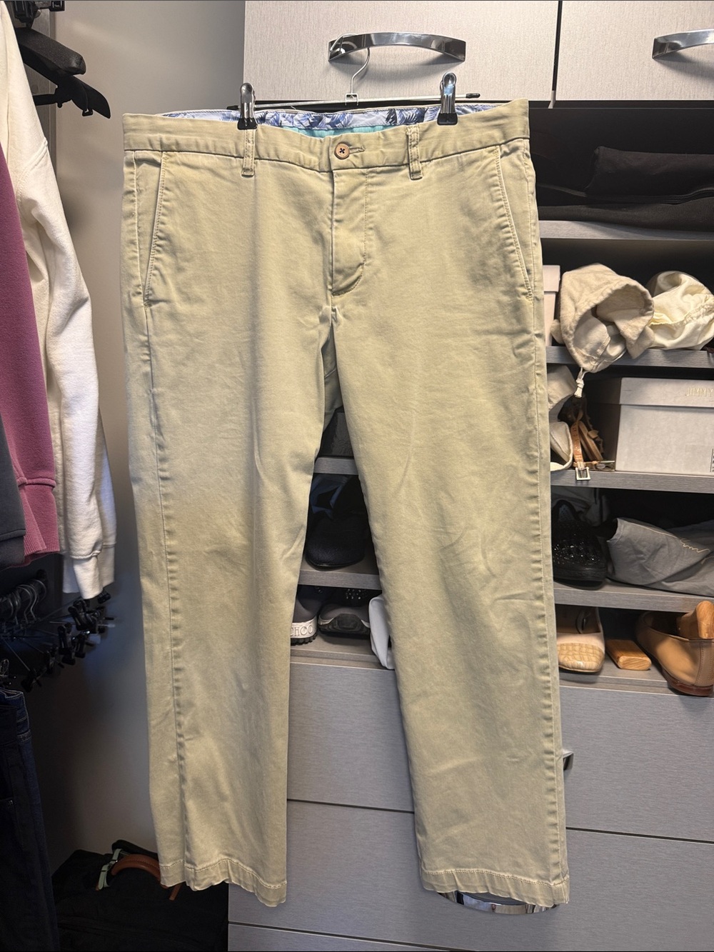 Tommy Bahama Men's Chino Pants - sage green